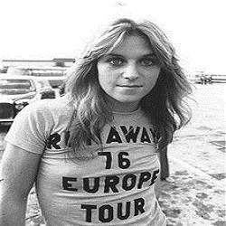 Sandy West today in music history