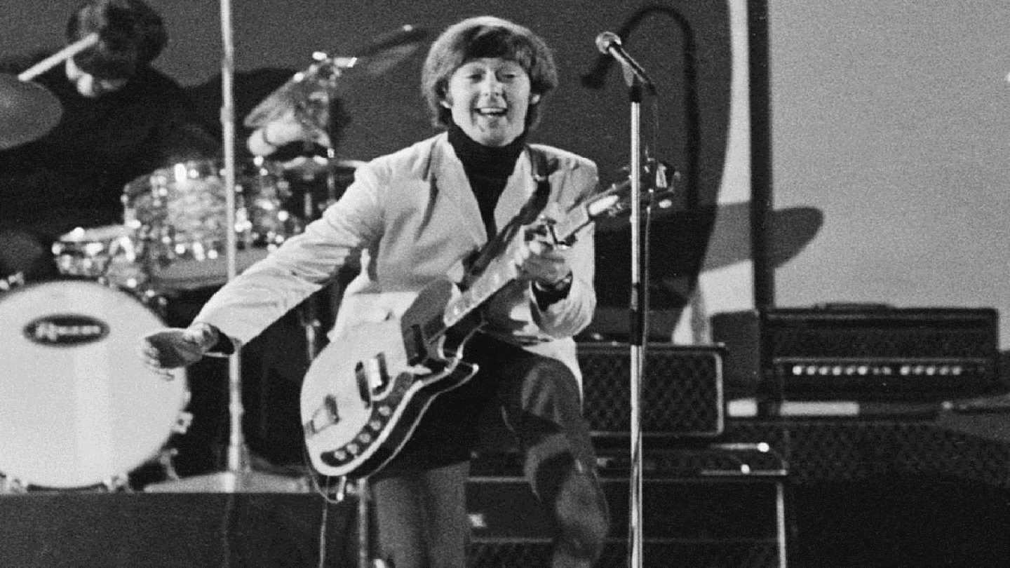 &Alpha;&pi;&epsilon;&beta;ί&omega;&sigma;&epsilon; &omicron; &kappa;&iota;&theta;&alpha;&rho;ί&sigma;&tau;&alpha;&sigmaf; Spencer Davis