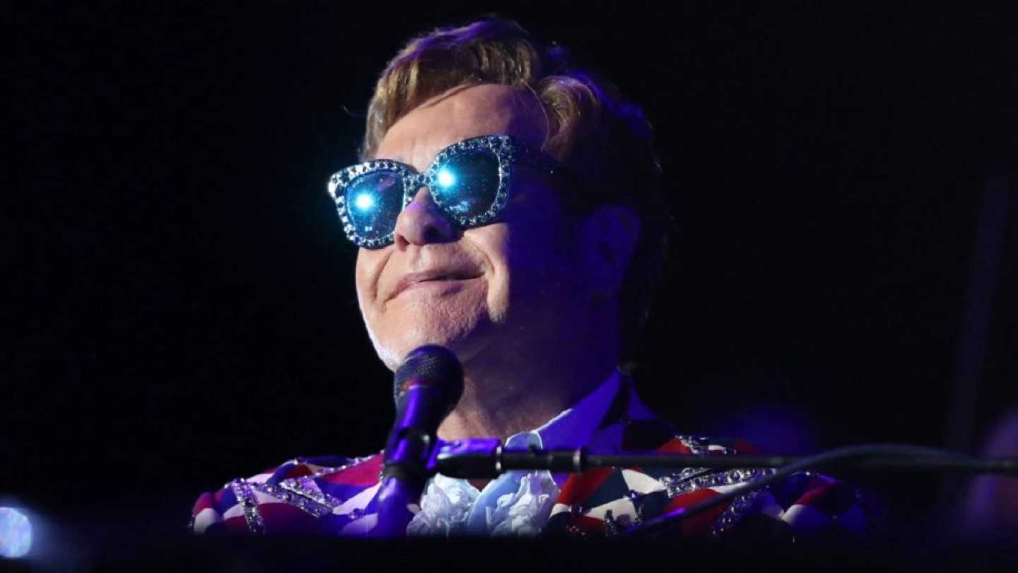 &Upsilon;&pi;&omicron;&kappa;&lambda;ί&theta;&eta;&kappa;&alpha;&nu; &sigma;&tau;&omicron;&nu; Elton John