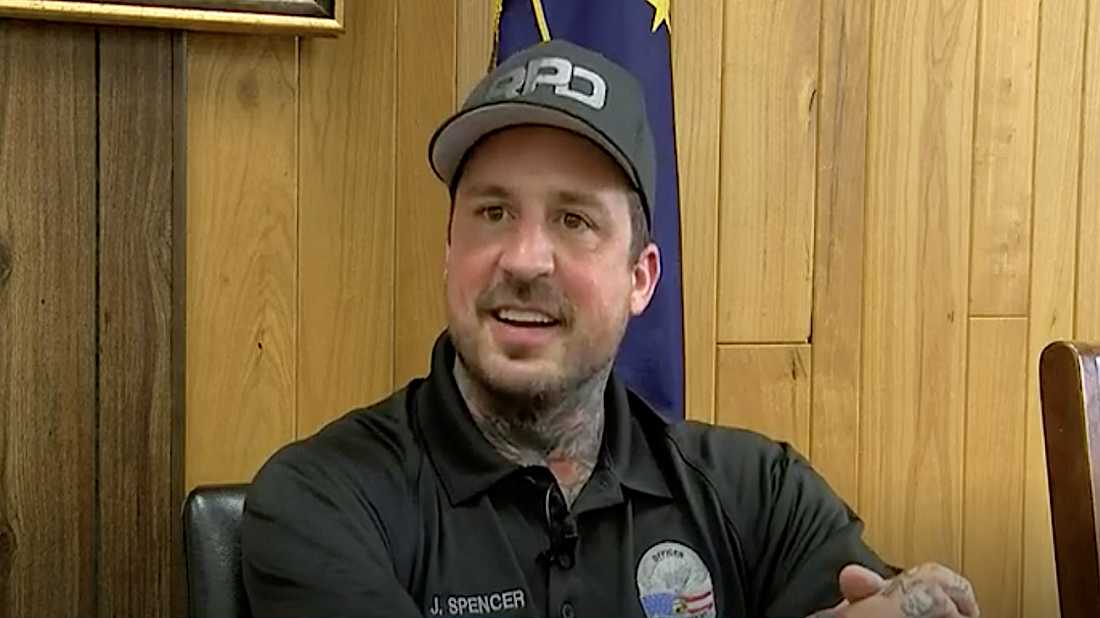 Jeremy Spencer &alpha;&sigma;&tau;&upsilon;&nu;&omicron;&mu;&iota;&kappa;ό&sigmaf; &sigma;&tau;&eta;&nu; &Iota;&nu;&tau;&iota;ά&nu;&alpha;