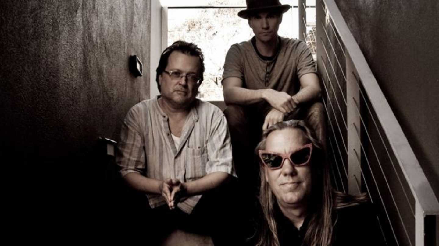 &Omicron;&iota; Violent Femmes &delta;&iota;&alpha;&sigma;&kappa;&epsilon;&upsilon;ά&zeta;&omicron;&upsilon;&nu; &Pi;&upsilon;&xi; &Lambda;&alpha;&xi;