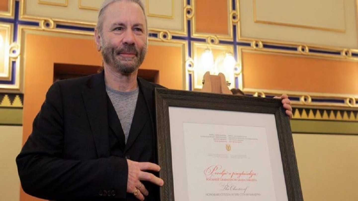 &Tau;ί&mu;&eta;&sigma;&alpha;&nu; &tau;&omicron;&nu; Bruce Dickinson