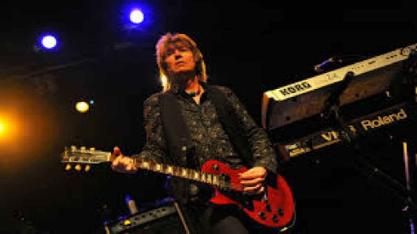 &Omicron; Paul Raymond &tau;&omega;&nu; UFO &alpha;&pi;&epsilon;&beta;ί&omega;&sigma;&epsilon;