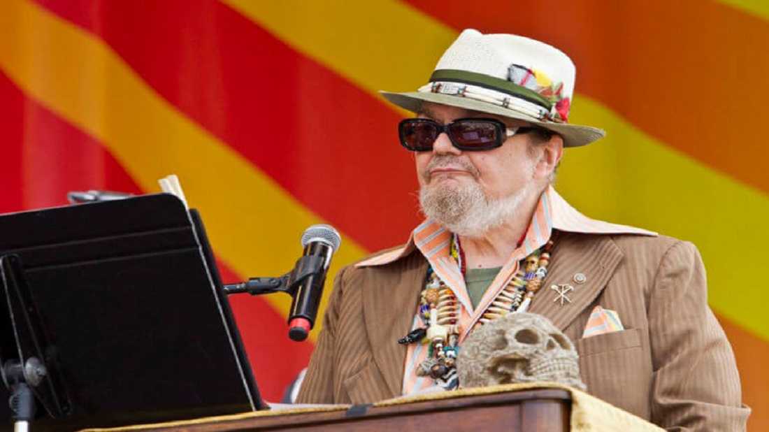 &Alpha;&pi;&epsilon;&beta;ί&omega;&sigma;&epsilon; &omicron; Dr. John