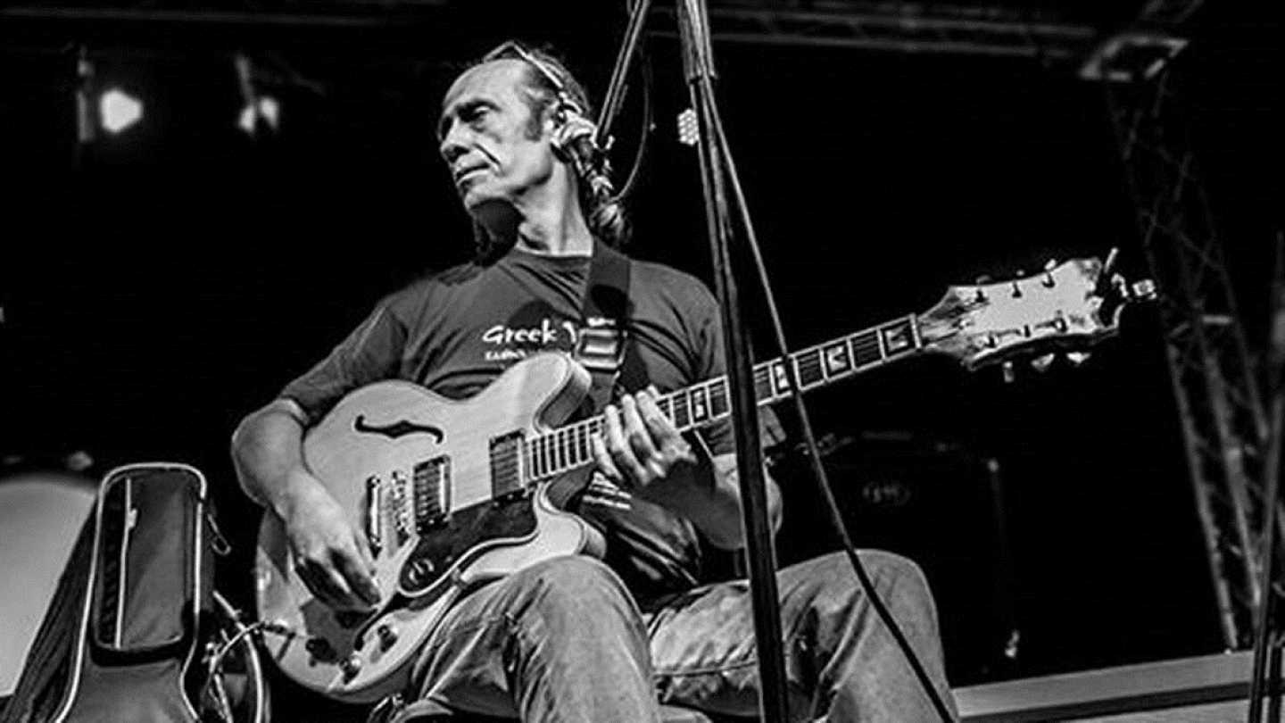 Έ&phi;&upsilon;&gamma;&epsilon; &omicron; &Nu;ί&kappa;&omicron;&sigmaf; &Sigma;&pi;&upsilon;&rho;ό&pi;&omicron;&upsilon;&lambda;&omicron;&sigmaf;