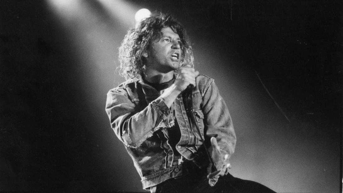 &Sigma;&epsilon; &tau;&alpha;&iota;&nu;ί&alpha; &eta; &zeta;&omega;ή &tau;&omicron;&upsilon; Michael Hutchence