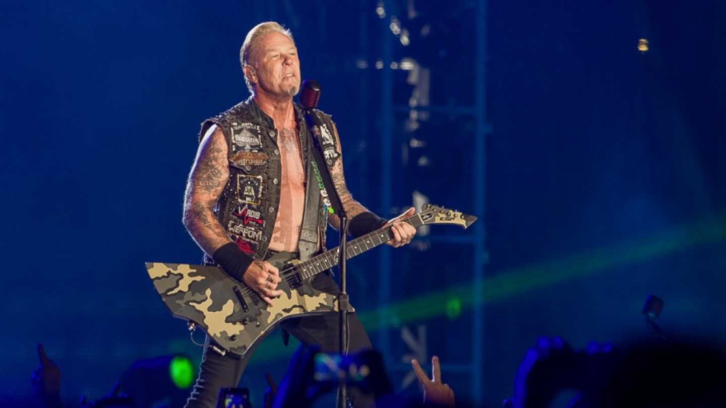 &Omicron; James Hetfield &sigma;&upsilon;&lambda;&lambda;έ&kappa;&tau;&eta;&sigmaf; &alpha;&upsilon;&tau;&omicron;&kappa;&iota;&nu;ή&tau;&omega;&nu;