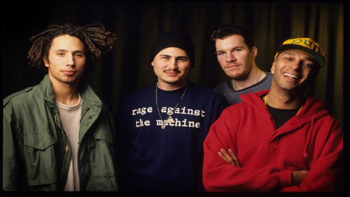 &Epsilon;&pi;&alpha;&nu;έ&nu;&omega;&sigma;&eta; Rage Against the Machine