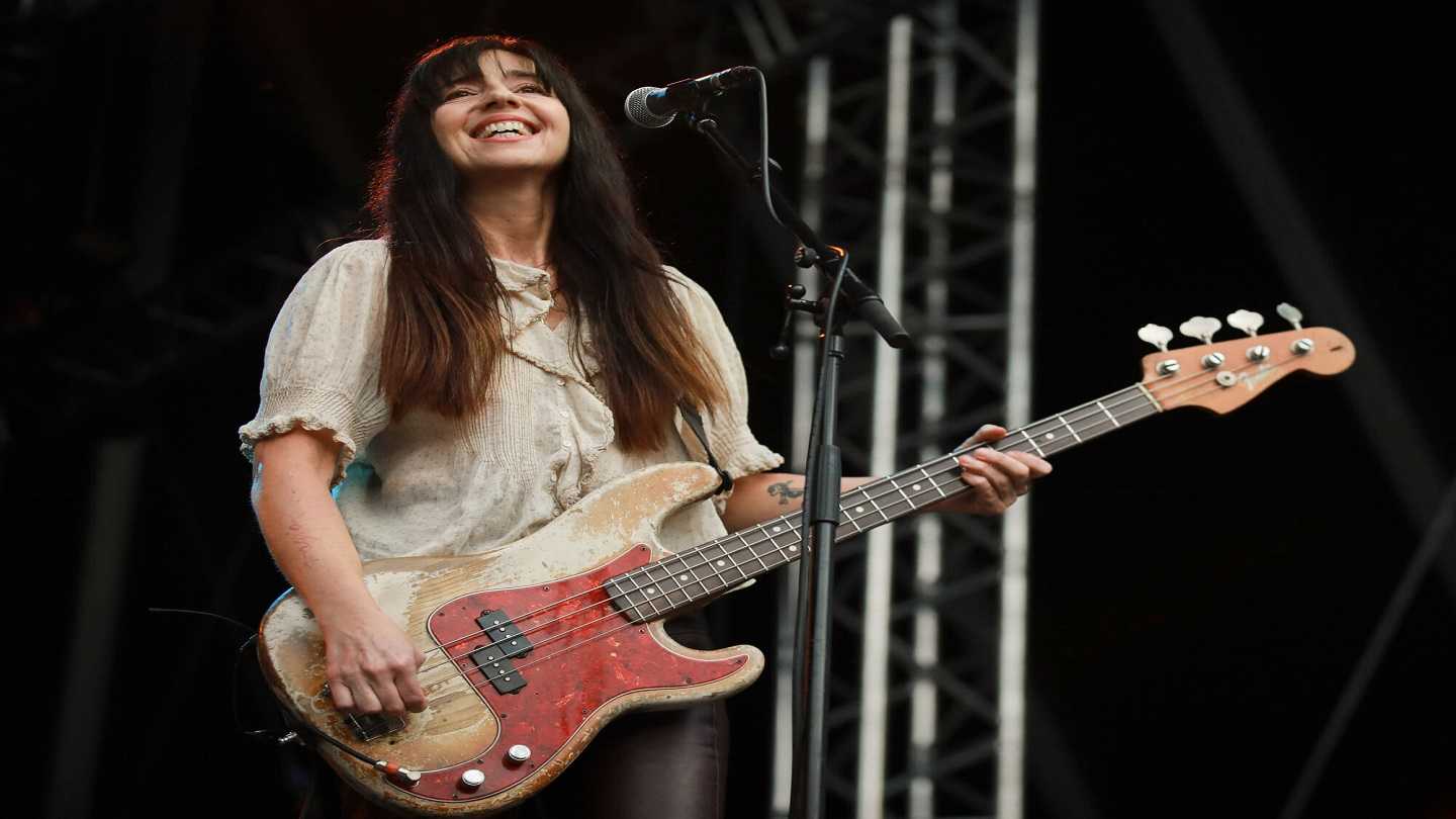 &Eta; Paz Lenchantin &alpha;&pi;&omicron;&chi;ώ&rho;&eta;&sigma;&epsilon; &alpha;&pi;ό &tau;&omicron;&upsilon;&sigmaf; Pixies
