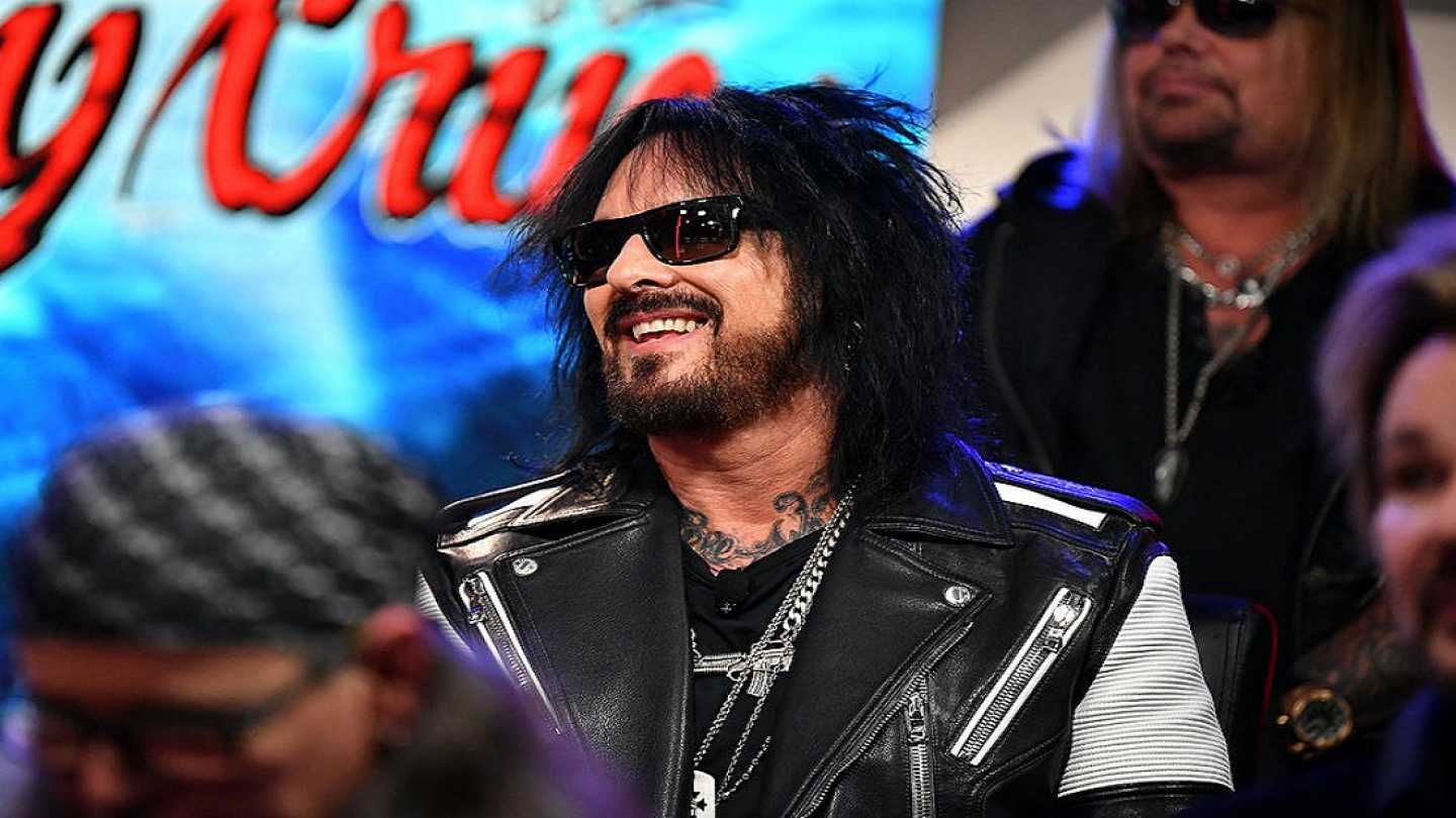 Nikki Sixx: &laquo;&Beta;&upsilon;&theta;ί&sigma;&tau;&epsilon; &tau;&eta;&nu; &upsilon;&sigma;&tau;&epsilon;&rho;ί&alpha;&raquo;
