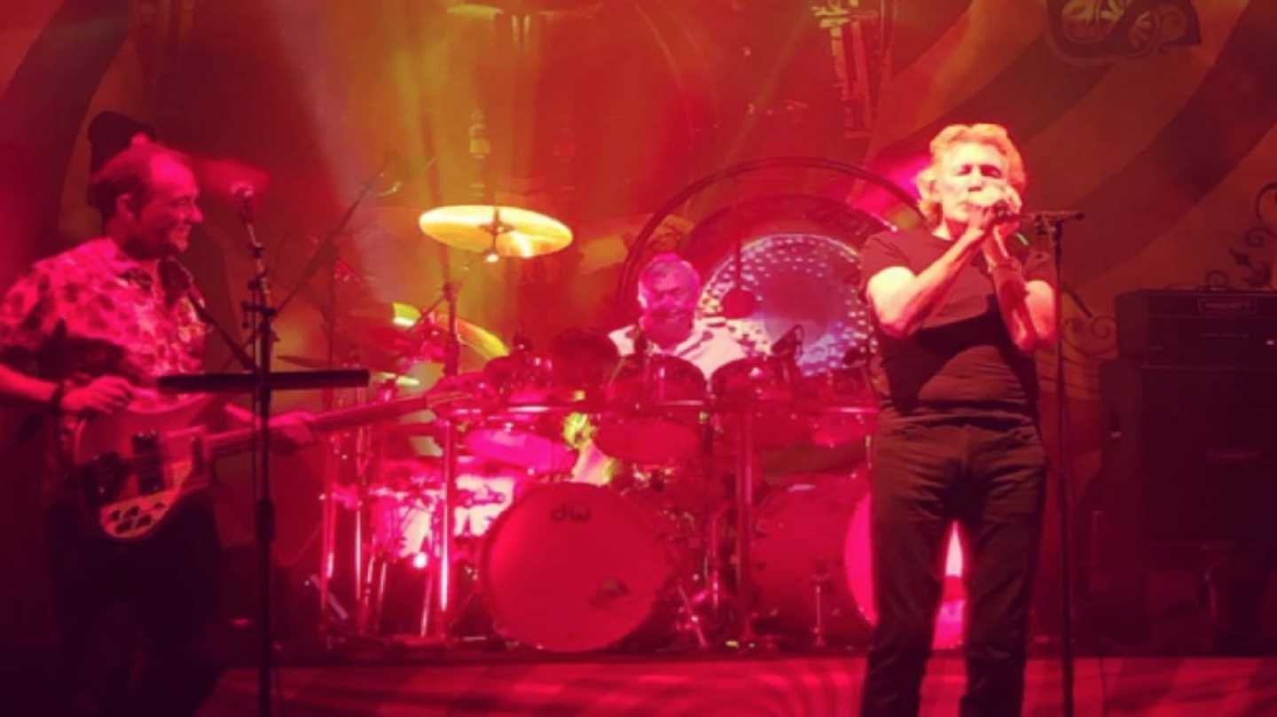 Roger Waters &sigma;&upsilon;&nu;&alpha;&nu;&tau;ά &tau;&omicron;&nu; Nick Mason