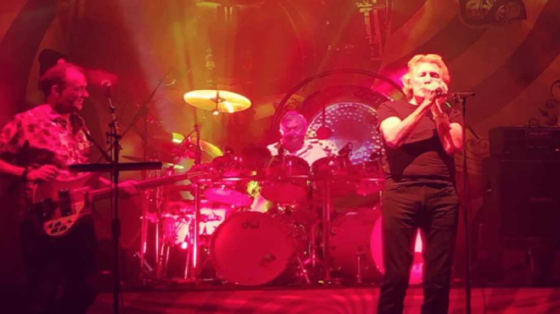 Roger Waters &sigma;&upsilon;&nu;&alpha;&nu;&tau;ά &tau;&omicron;&nu; Nick Mason